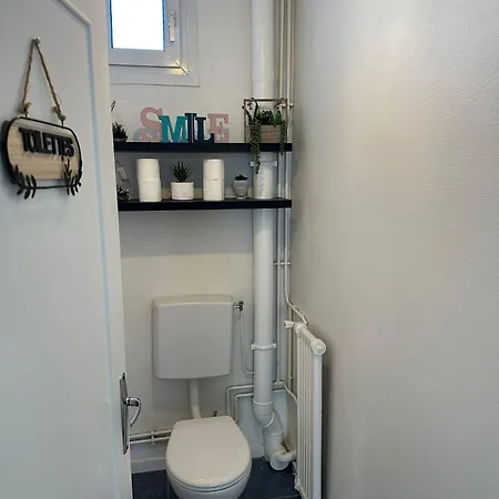 Casa vacanze Maison De Plein Centre, 3 étoiles, à 200m De La Plage, Parking Privé, Wifi Royan